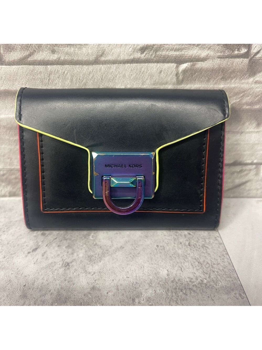 Michael Kors Manhattan Small Flap Wallet Black Neon Contrast Rare - Picture 8 of 10